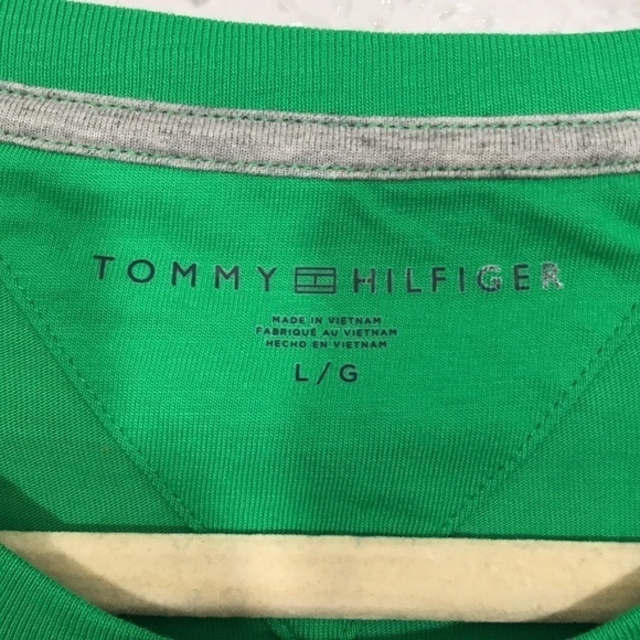 Tommy Hilfiger Green Screen Print Short Sleeve NWT T-Shirt size L - Picture 3 of 7